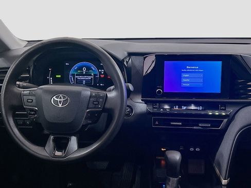 Used 2025 Toyota Camry LE w/ Convenience Package FWD image 17