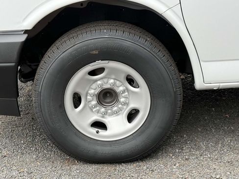 New 2025 Chevrolet Express 3500 Extended image 6