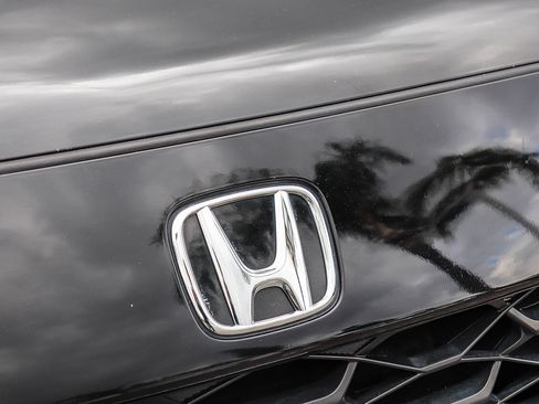 Certified 2024 Honda HR-V LX image 13
