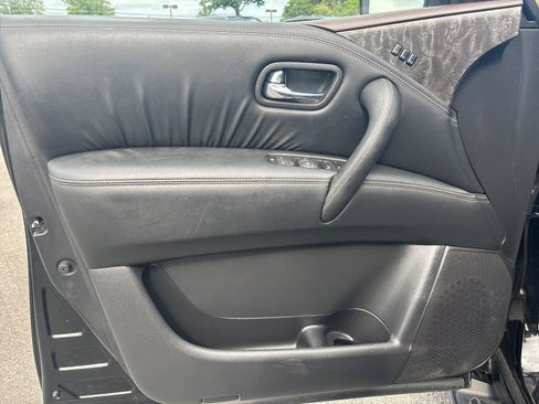Used 2024 Nissan Armada Platinum w/ Captain's Chairs Package AWD/4WD image 13