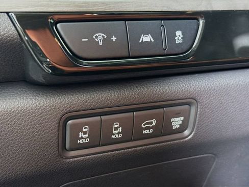 Used 2024 Kia Carnival SX FWD image 10