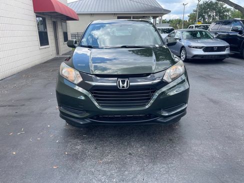 Used 2018 Honda HR-V LX image 9