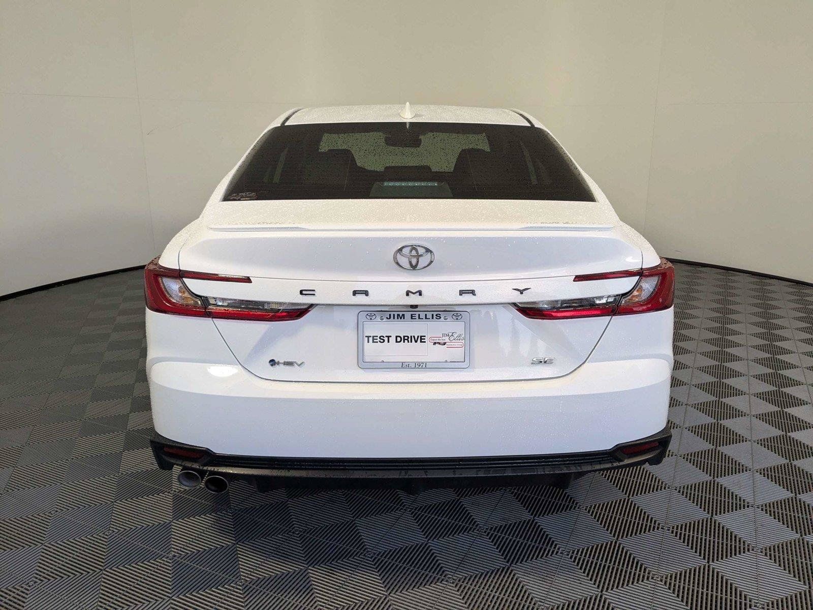 Used 2026 Toyota Camry SE w/ Convenience Package FWD image 6