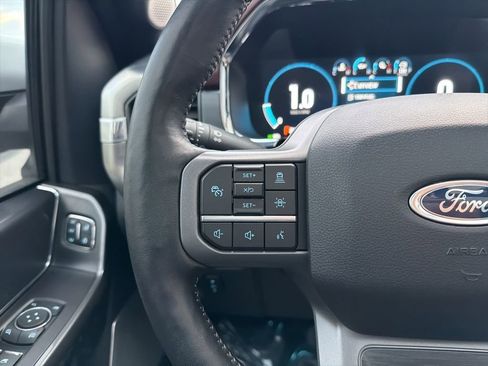 Certified 2022 Ford F150 Lariat w/ Equipment Group 502A High image 25