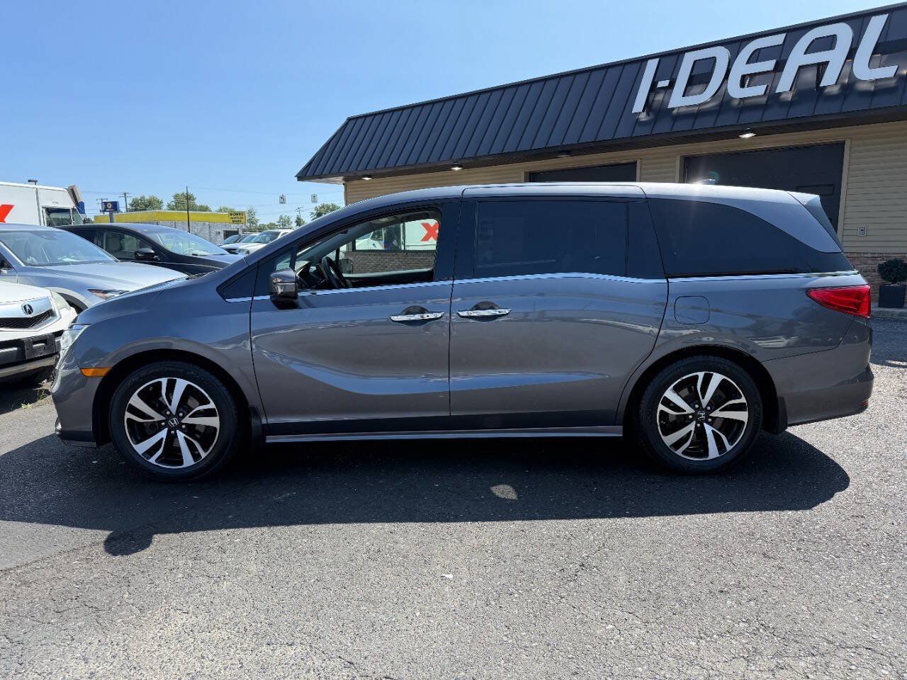 Used 2018 Honda Odyssey Elite image 8