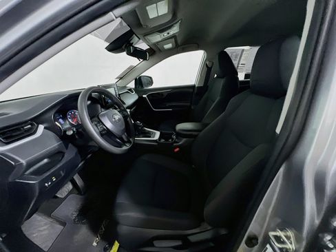 Used 2020 Toyota RAV4 LE FWD image 14