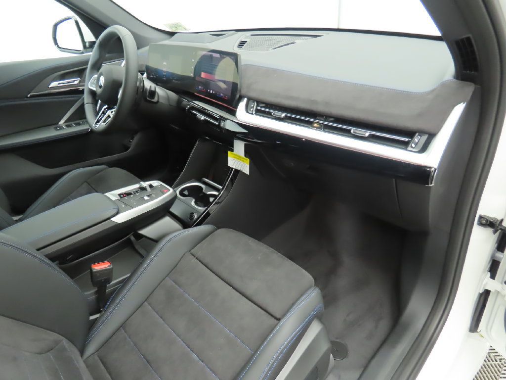 Certified 2026 BMW X1 xDrive28i w/ Technology Package AWD/4WD image 17
