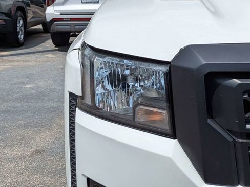 Used 2022 Nissan Frontier S w/ Technology Package RWD image 7