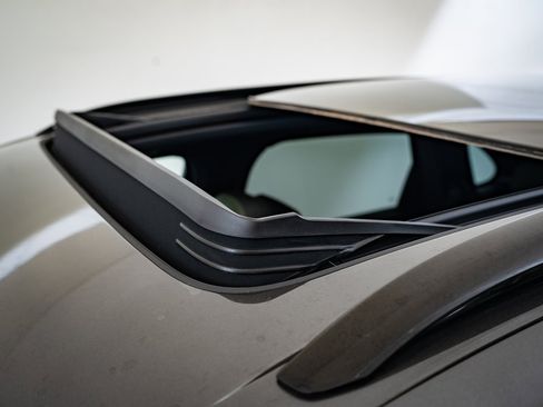 Used 2024 Porsche Cayenne image 13