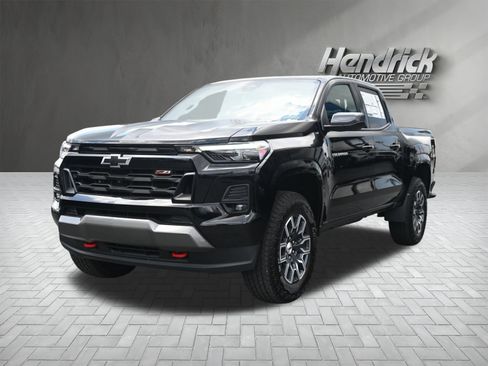 Used 2025 Chevrolet Colorado Z71 w/ Technology Package image 6