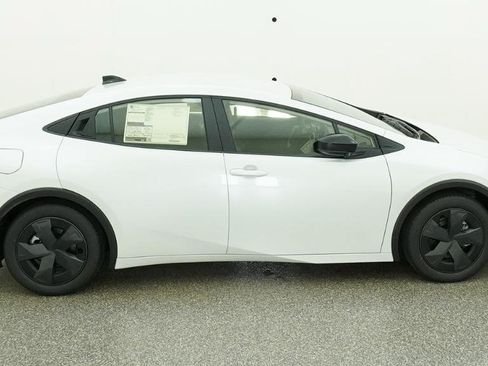 New 2026 Toyota Prius Plug-In Hybrid FWD image 21