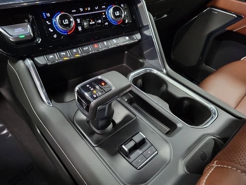 Used 2024 GMC Sierra 1500 Denali Ultimate image 18