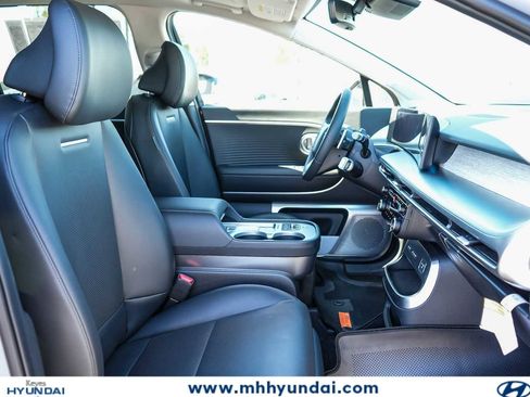 New 2026 Hyundai Ioniq 9 Limited AWD/4WD image 18