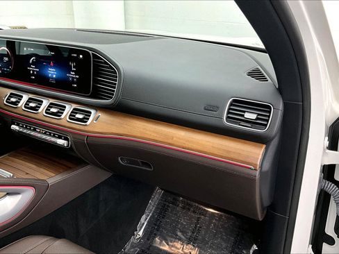 Certified 2023 Mercedes-Benz GLS 450 4MATIC image 19