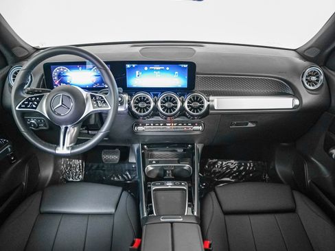 Certified 2025 Mercedes-Benz GLB 250 image 13