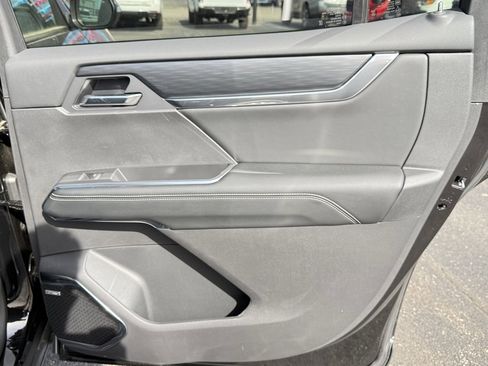 New 2025 GMC Acadia Elevation w/ Elevation Premium Package image 17