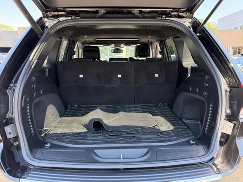 Used 2020 Jeep Grand Cherokee Limited AWD/4WD image 15