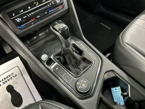 Certified 2022 Volkswagen Tiguan SE w/ Panoramic Sunroof Package image 24