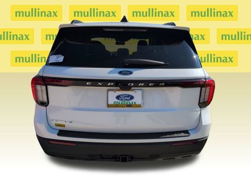 New 2026 Ford Explorer Active image 25