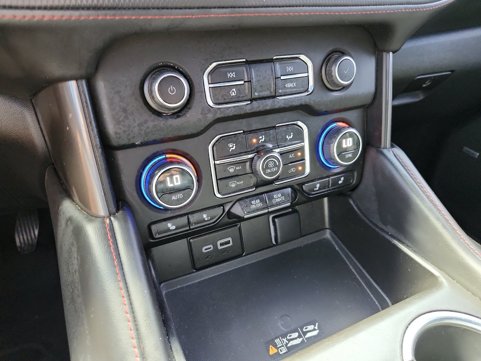 Used 2023 Chevrolet Tahoe RST w/ Luxury Package AWD/4WD image 17