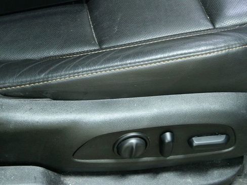 Used 2021 Chevrolet Traverse Premier w/ Redline Edition image 11