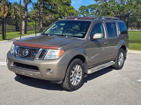 Used 2008 Nissan Pathfinder SE w/ Premium Pkg AWD/4WD image 16