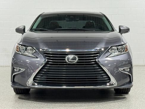 Used 2017 Lexus ES 350 w/ Premium Package FWD image 3