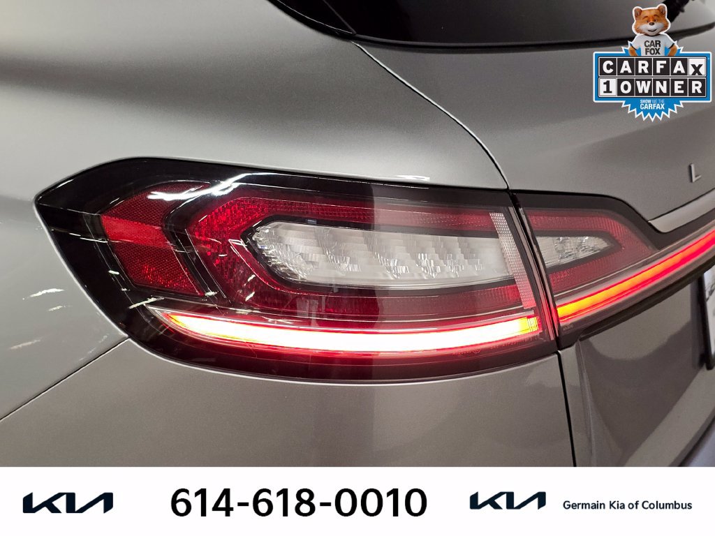 Used 2023 Lincoln Nautilus Reserve AWD/4WD image 15
