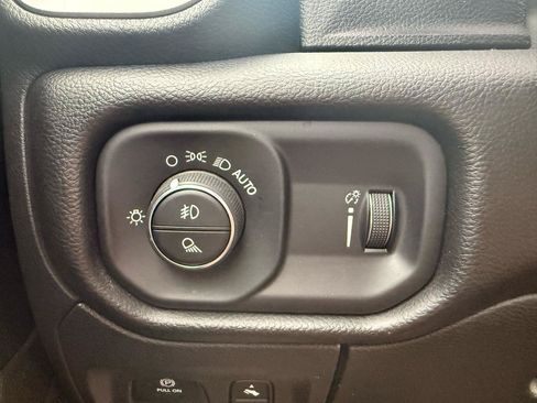Used 2022 RAM 1500 Big Horn AWD/4WD image 17