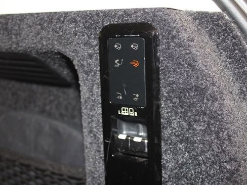 Used 2025 Land Rover Range Rover Autobiography AWD/4WD image 42