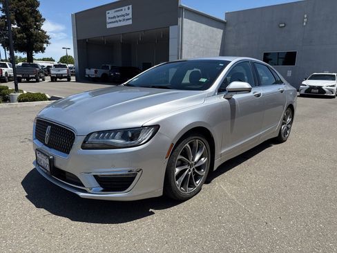 Used 2018 Lincoln MKZ Reserve w/ Technology Package FWD image 1