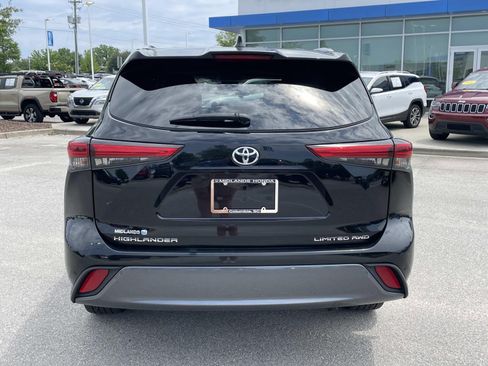 Used 2021 Toyota Highlander Limited AWD/4WD image 5