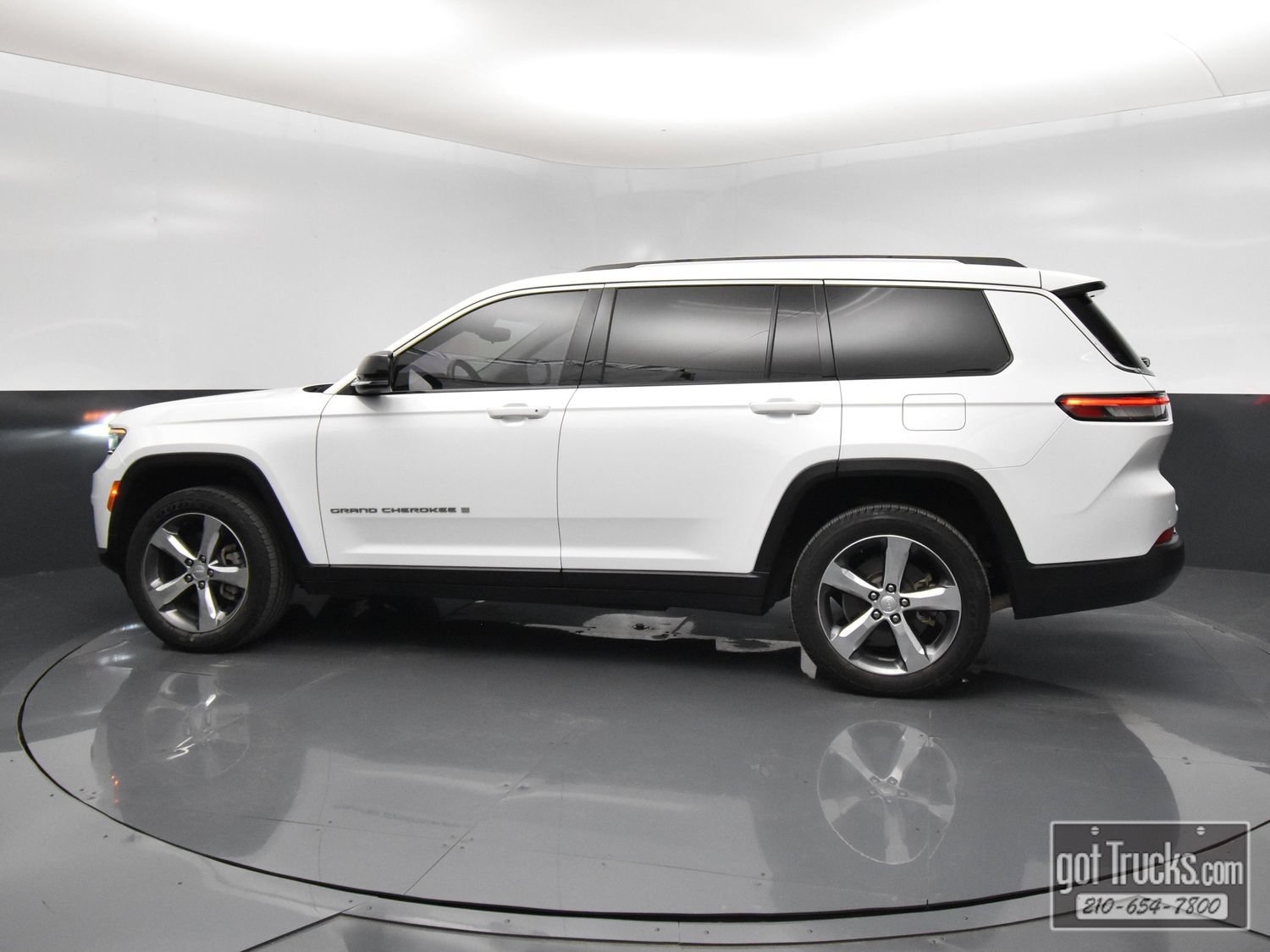 Used 2021 Jeep Grand Cherokee L Limited RWD image 3