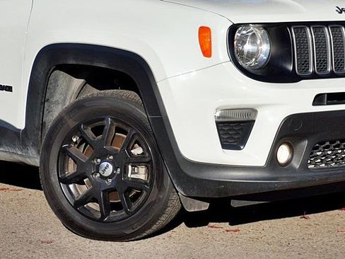 Certified 2022 Jeep Renegade Latitude image 4