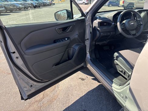 Certified 2026 Subaru Forester Premium image 9