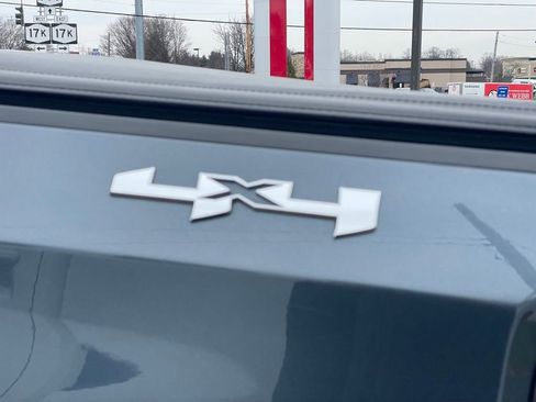 Used 2020 GMC Sierra 1500 4x4 Regular Cab w/ Sierra Value Package image 22