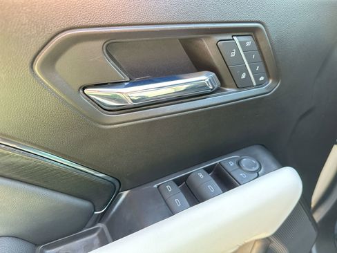 Used 2024 GMC Canyon AT4X w/ AT4X AEV Edition image 13