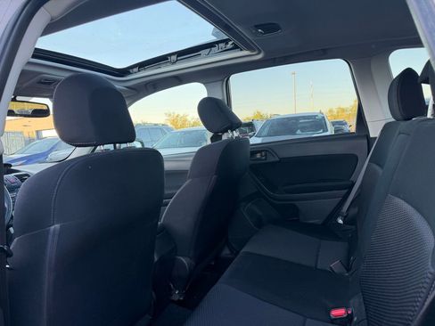 Used 2015 Subaru Forester 2.5i Premium AWD/4WD image 6