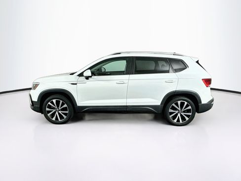 Used 2022 Volkswagen Taos SE AWD/4WD image 4