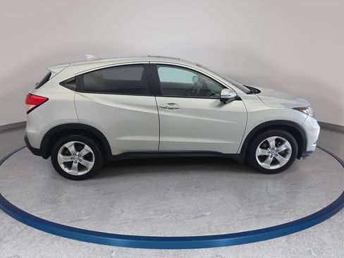 Used 2016 Honda HR-V EX image 4