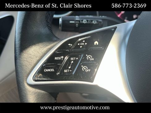 Used 2024 Mercedes-Benz GLC 300 4MATIC image 31