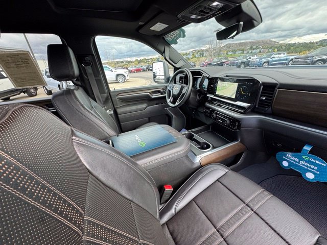 Certified 2026 Chevrolet Silverado 3500 High Country w/ Technology Package AWD/4WD image 30