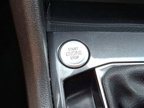 Certified 2023 Volkswagen Tiguan SE R-Line AWD/4WD image 28
