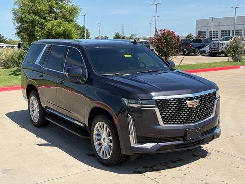 Used 2023 Cadillac Escalade Premium Luxury AWD/4WD image 10