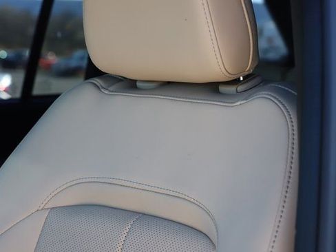 New 2025 Jeep Grand Cherokee Limited w/ Luxury Tech Group II image 13