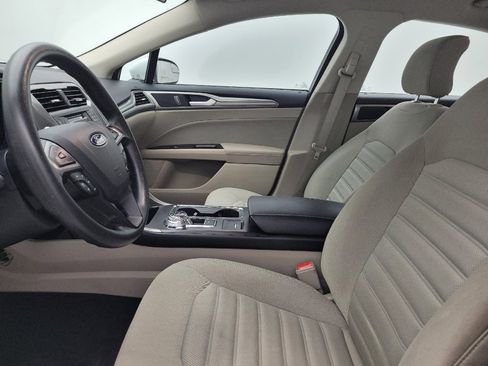 Used 2018 Ford Fusion SE FWD image 17