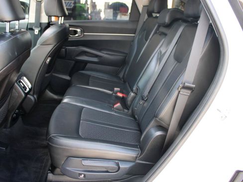 Used 2021 Kia Sorento S w/ Panoramic Sunroof Package FWD image 38