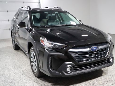 Used 2024 Subaru Outback Premium AWD/4WD image 5