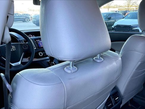 Used 2016 Honda CR-V EX image 18