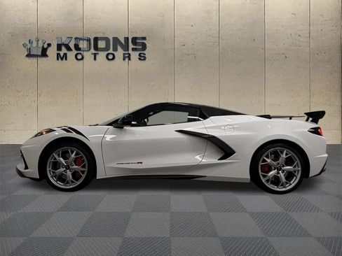 Used 2022 Chevrolet Corvette Stingray Preferred Conv w/ Z51 Performance Package RWD image 6